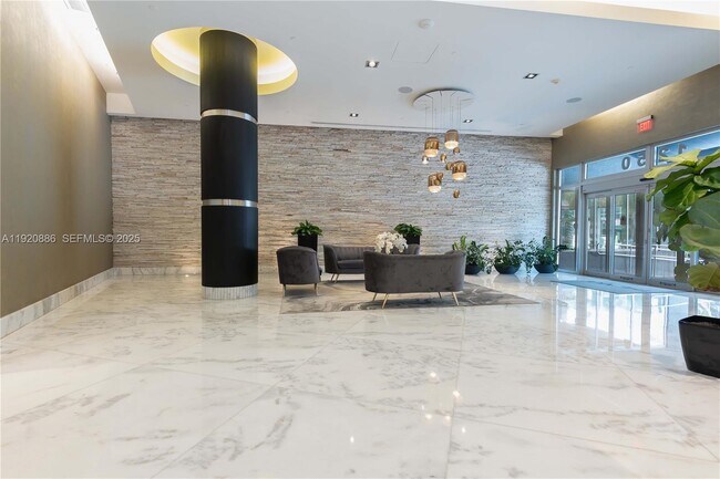 Building Photo - 1250 S Miami Ave