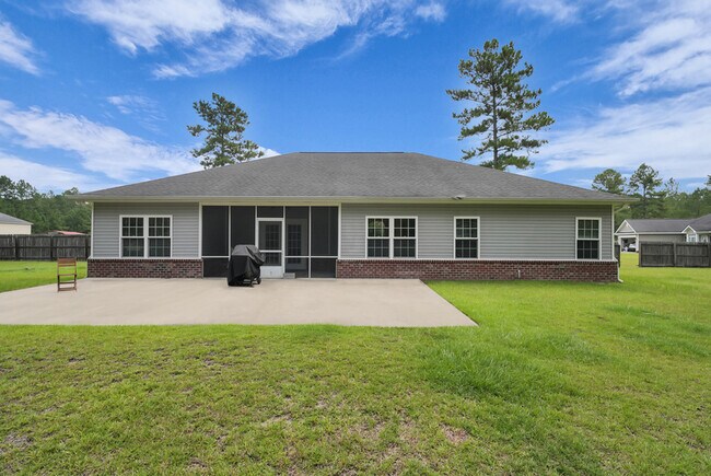 Building Photo - 68 Lincoln Way