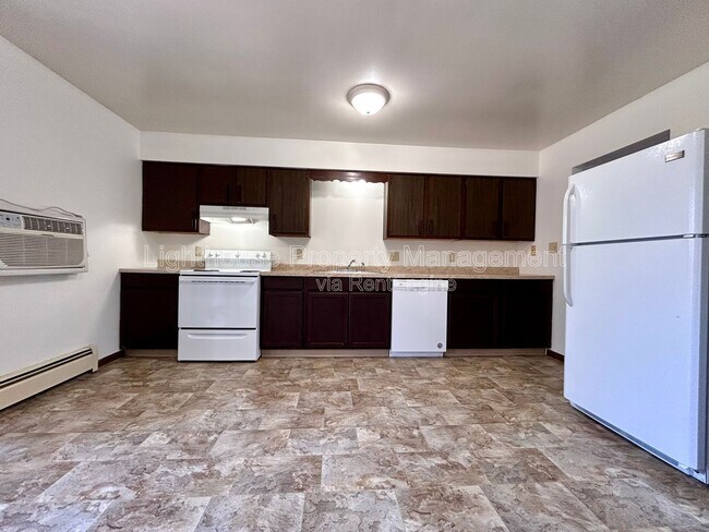 Building Photo - 2227 29th St SW