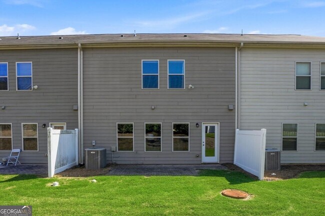 Building Photo - 2639 Bloom Cir