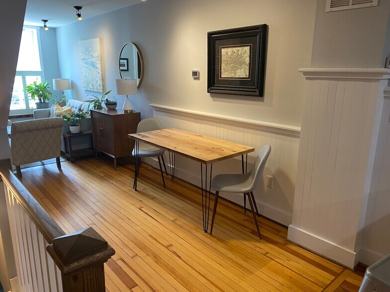 Dining Area - 1406 Andre St