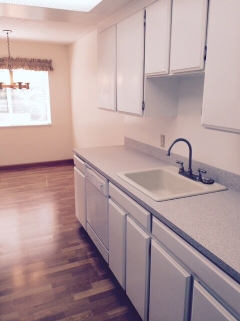 Building Photo - Beautiful Richmond Beach Condo