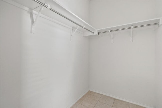 Building Photo - 14120 Purple Azalea Dr