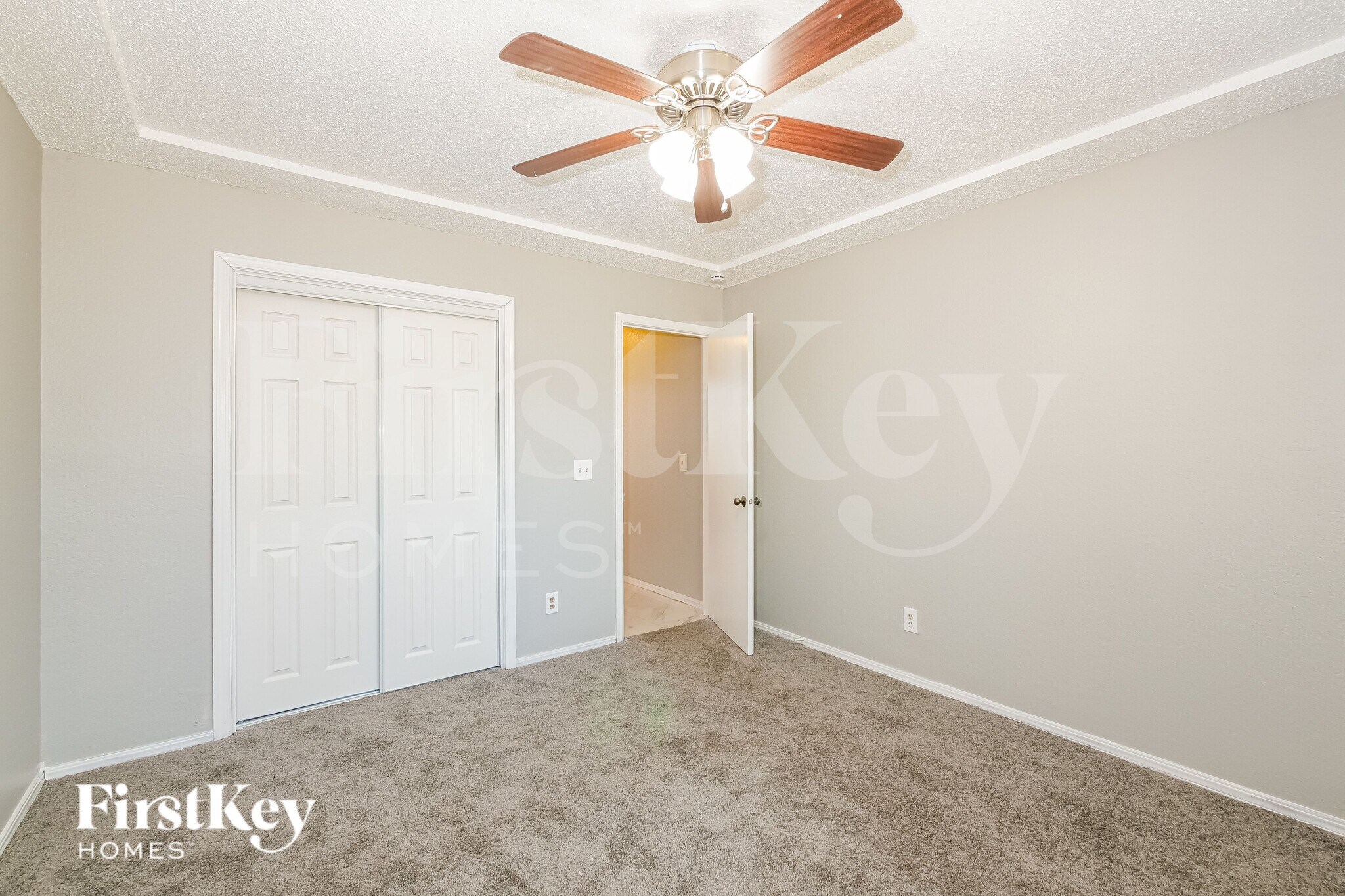 Building Photo - 1912 Dena Dr