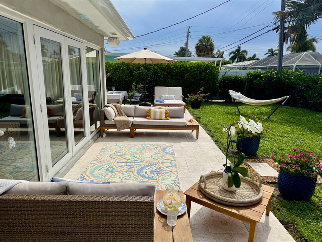 Building Photo - 1960 NE 30th St