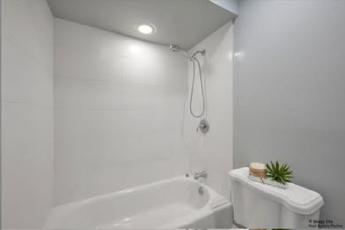 Building Photo - 510 Shorely Dr