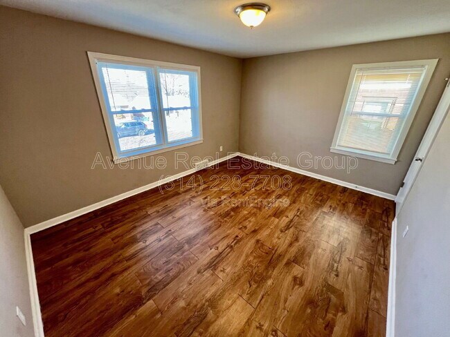 Building Photo - 242 Emerling Dr