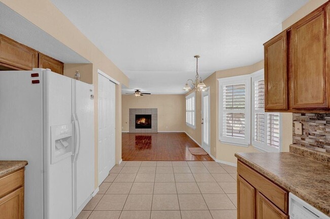 Building Photo - 1460 Paseo De Flor St