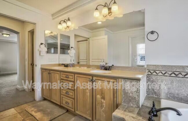 Building Photo - 10904 Cascading Spring Cir