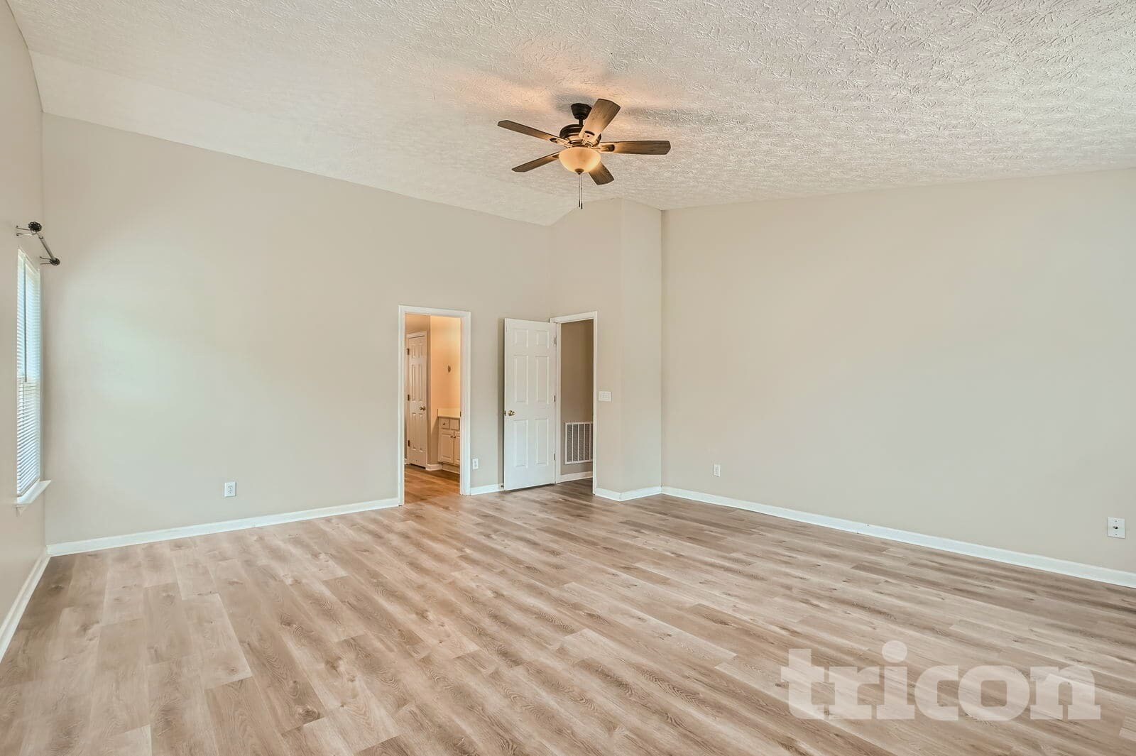 Building Photo - 5251 Miranda Way