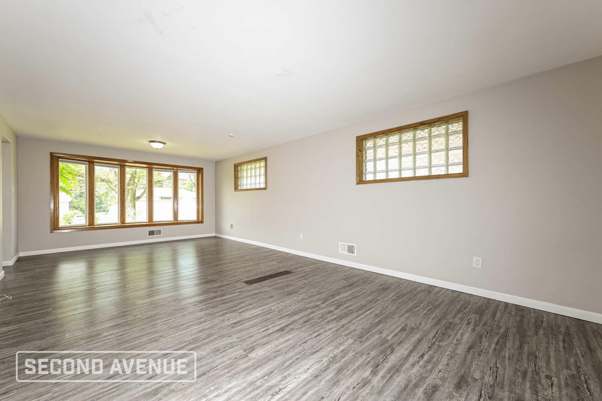 Building Photo - 304 Garden City Dr