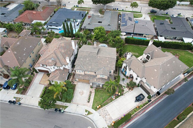 Building Photo - 2850 N Stone Pine Glen