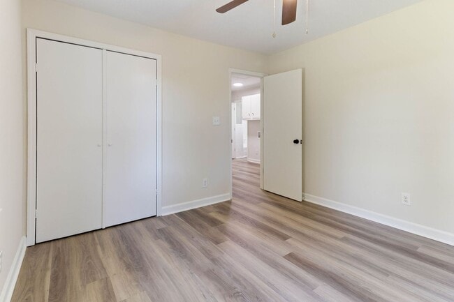 Building Photo - 1106 Bullard St