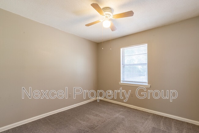 Building Photo - 8095 Whitebrook Dr
