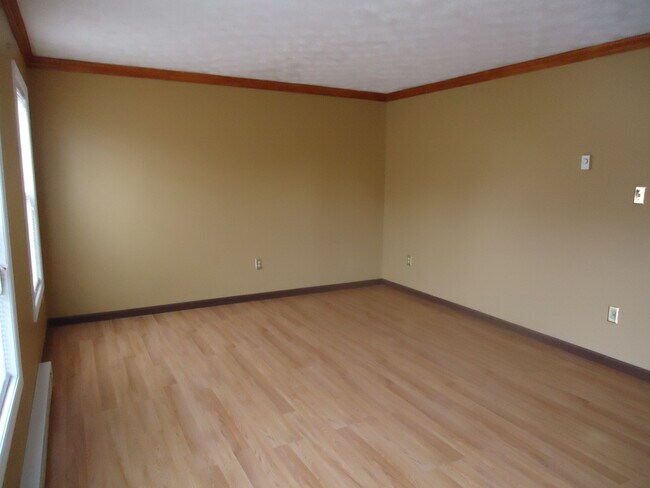 Building Photo - 206 Nottoway Dr