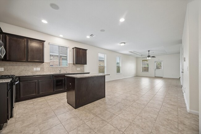 Building Photo - 5810 Banyan Oak Ct