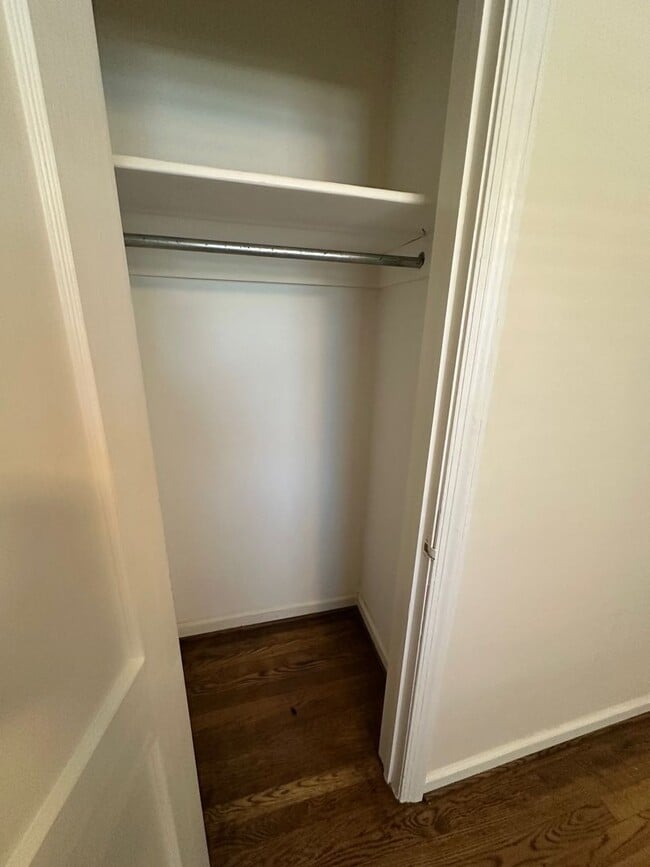 Building Photo - Burlington / Condo