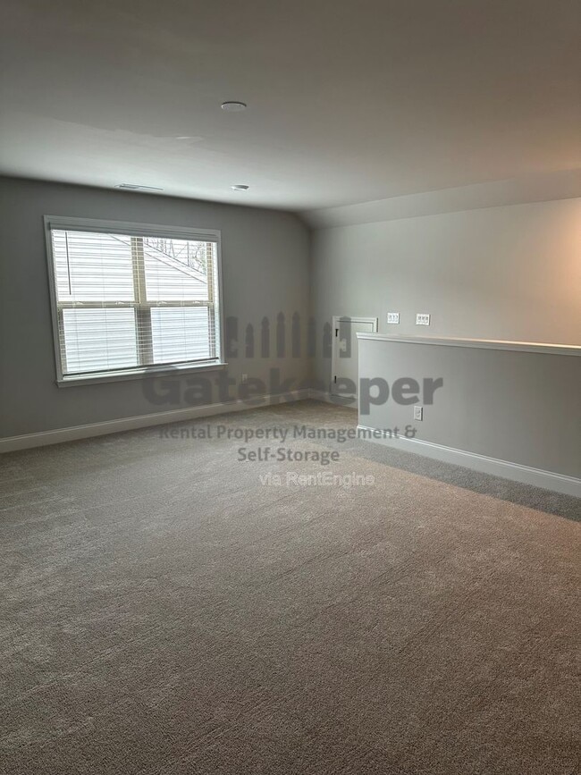 Building Photo - 505 Colebrook Wy