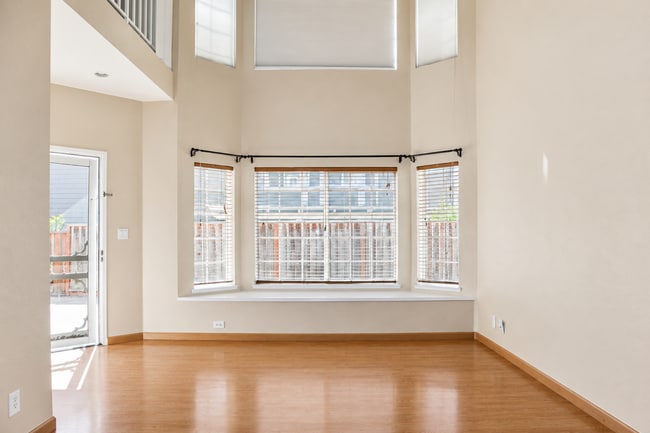 Building Photo - Amazing Spacious Home in Fremont w/Bonus Loft - Ardenwood!