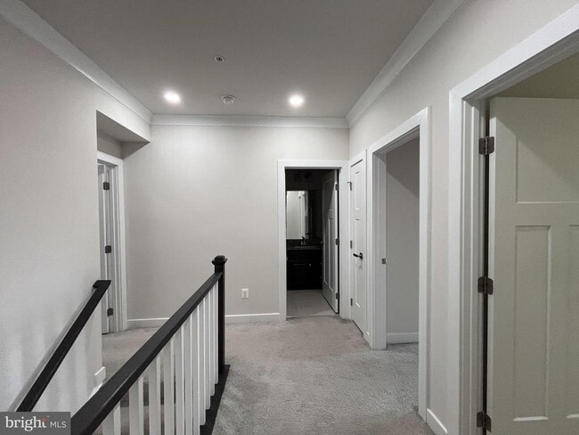 Building Photo - 42593 Burbank Terrace