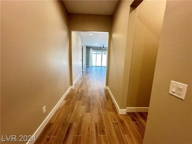 Building Photo - 3961 W Haleh Ave