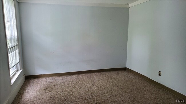 Building Photo - 132 W Seneca St