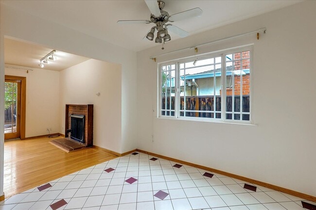 Building Photo - Santa Clara Home near Apple, Kaiser and Ma...