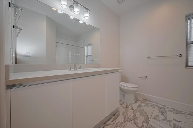 Building Photo - 9404 Glenfield Ct