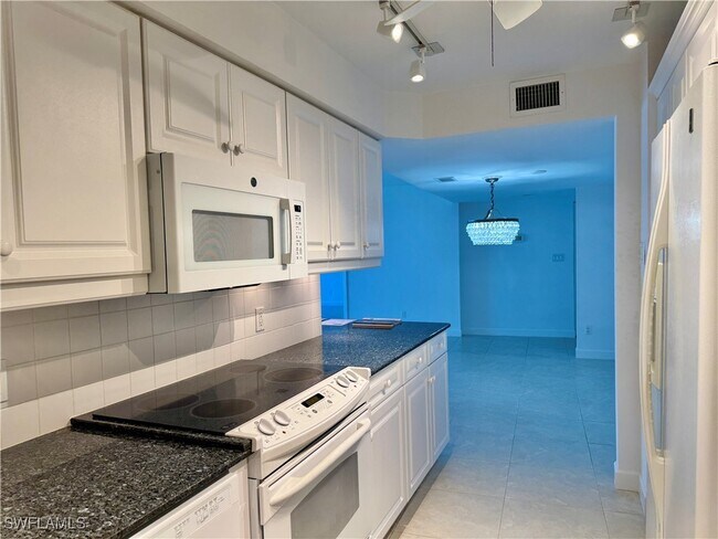 Building Photo - 4001 Gulf Shore Blvd N