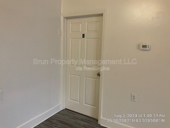 Building Photo - 1206 Forest Ave