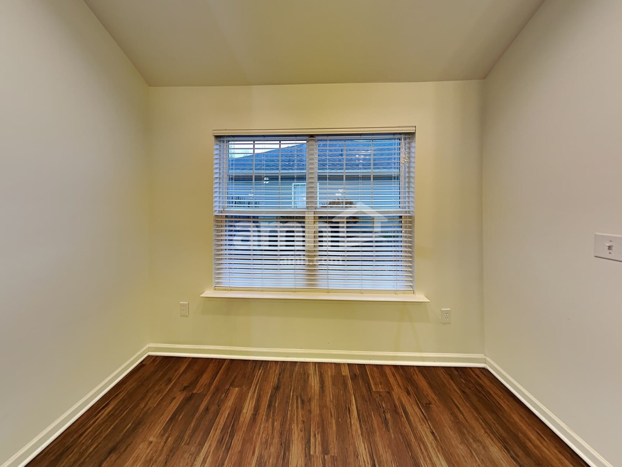 Building Photo - 16 Slow Creek Dr