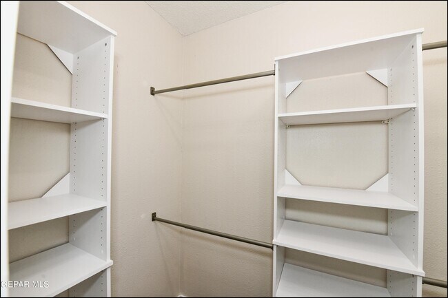 Building Photo - 3413 Tea Rose Pl