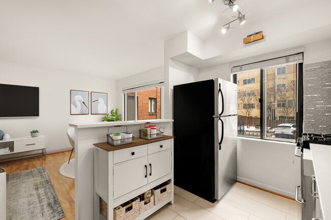 Building Photo - 1031 Michigan Ave NE