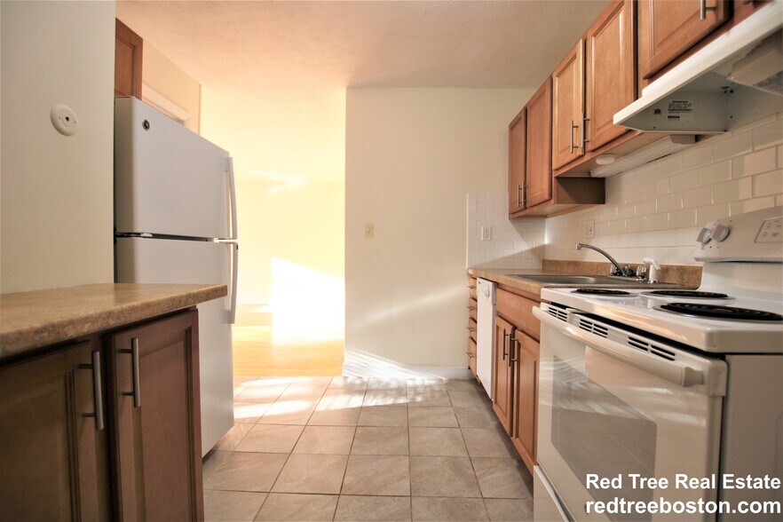 Building Photo - 10 Armington St