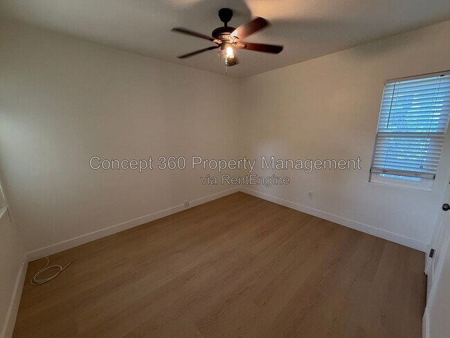 Building Photo - 1214 Cartagena St