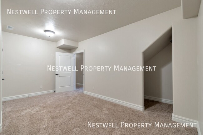 Building Photo - 10252 Eden Crest Rd