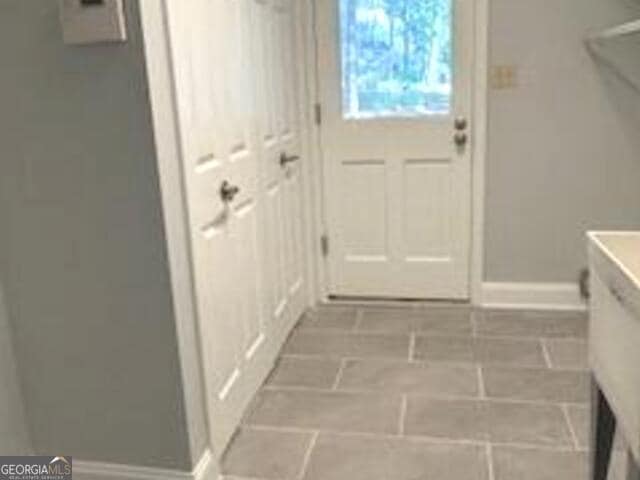 Building Photo - 102 Whisper Trce