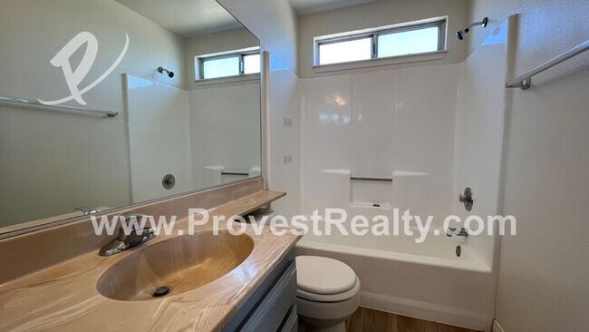 Building Photo - 3 Bed, 2 Bath Apple Valley Home!!!