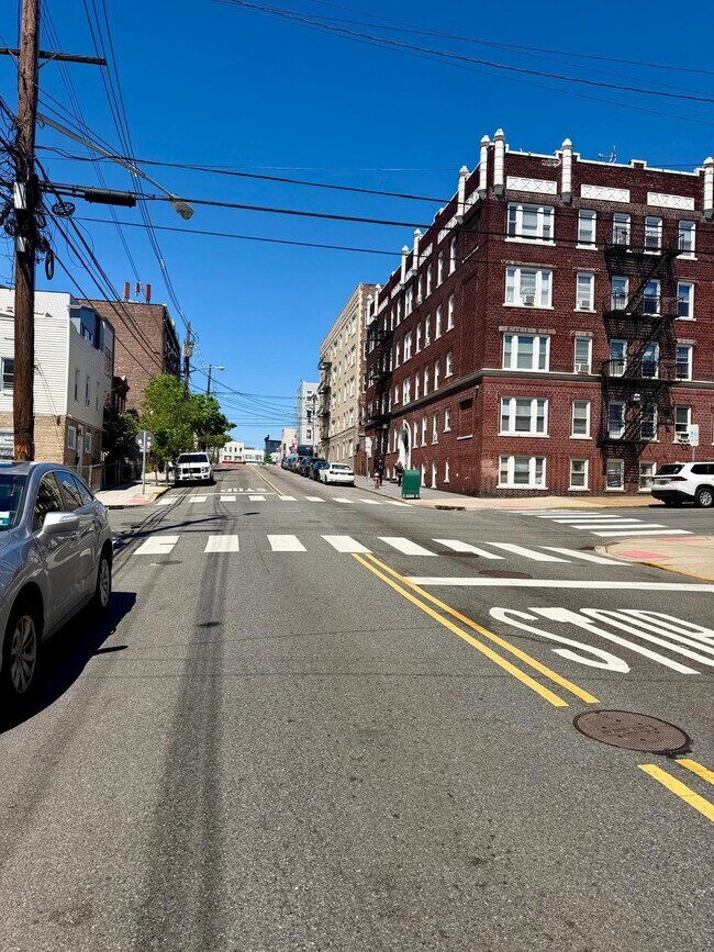 Building Photo - 73 Congress St