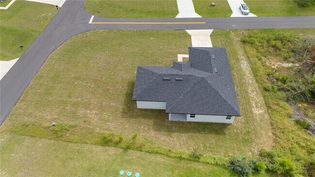 Building Photo - 16816 SW 41st Ave Rd