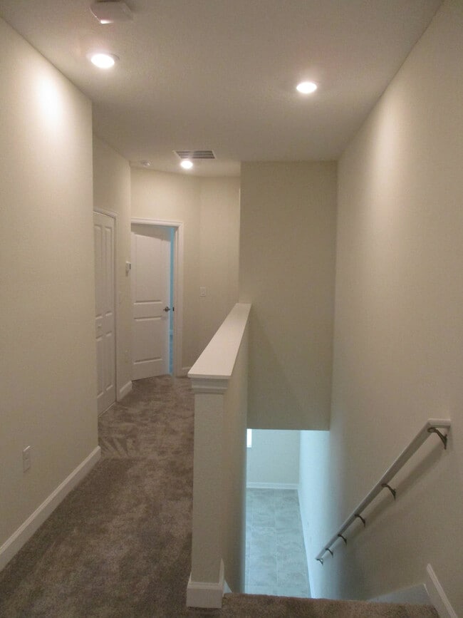 Building Photo - 3 Bedroom, 2.5 Bath, Recently Constructed Town Home in Sawgrass Plantation! Priced to Rent!