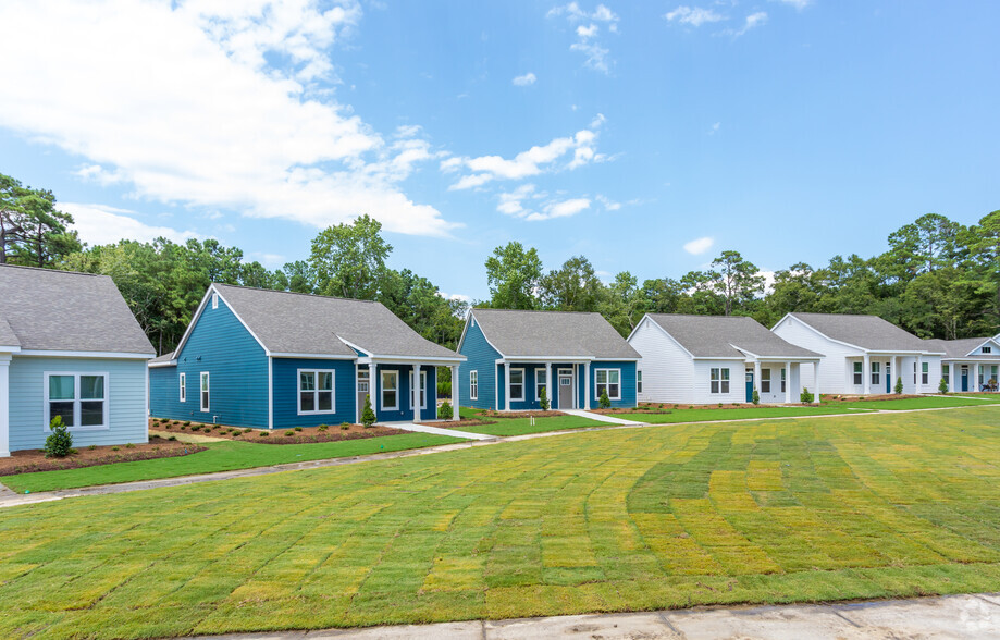 Cottages and Green Space - Heartsease at Shallotte