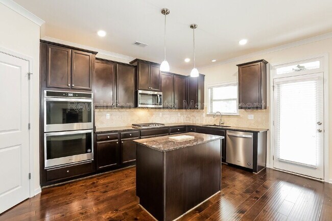 Building Photo - 3627 Parkside View Blvd