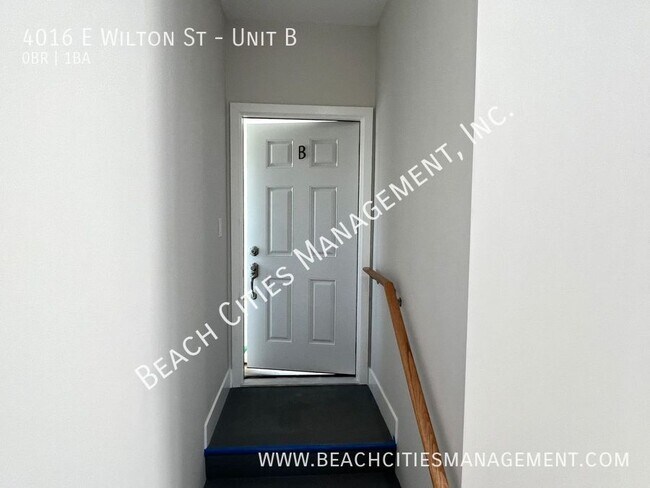 Building Photo - 4016 E Wilton St