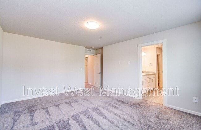 Building Photo - 6834 N 89th Loop