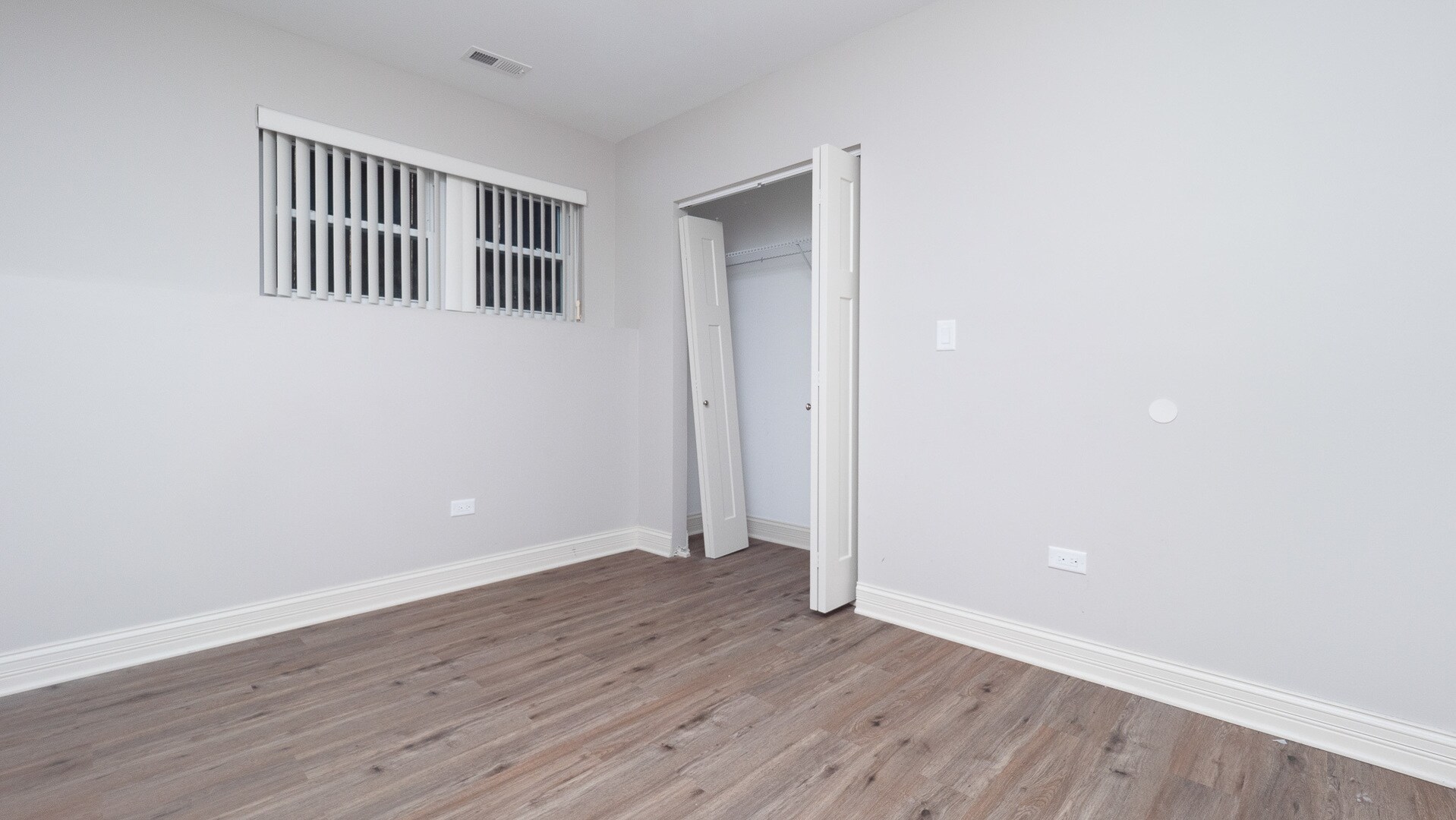 Building Photo - 4735 S Michigan Ave