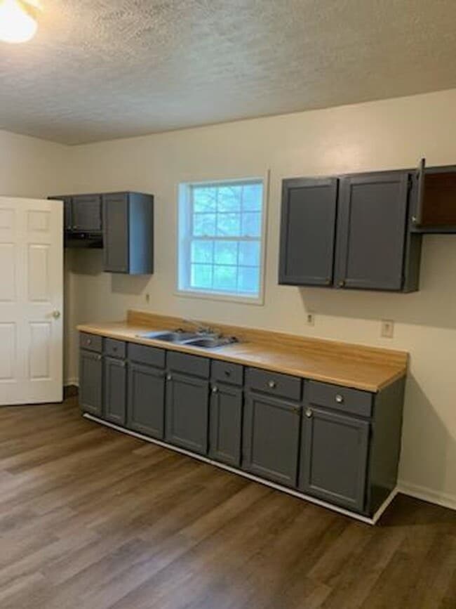Building Photo - 2 Bedroom House located in Rockingham, NC