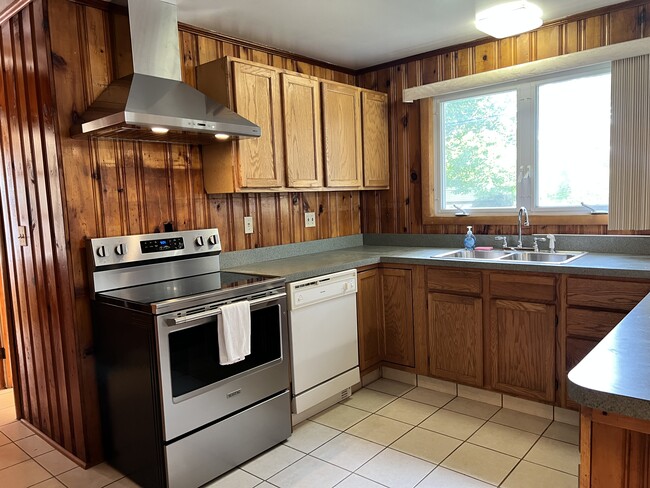 Building Photo - 34 Corsino Ave