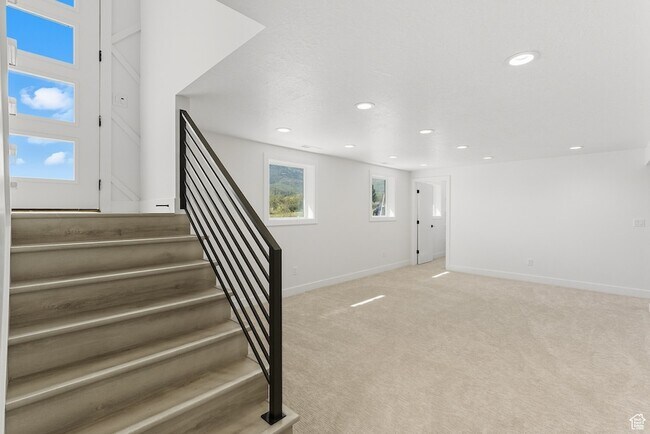 Building Photo - 5866 N Fork Rd