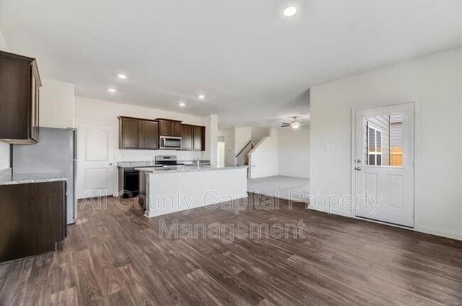 Building Photo - 18640 Quiet Range Dr